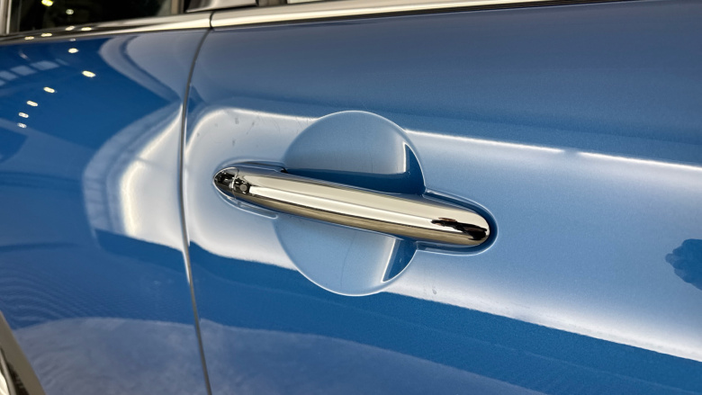 MINI Hatchback 1.5 Cooper Classic Premium 5dr Petrol Hatchback